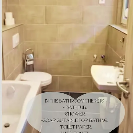 Matyas Corner Square بودابست